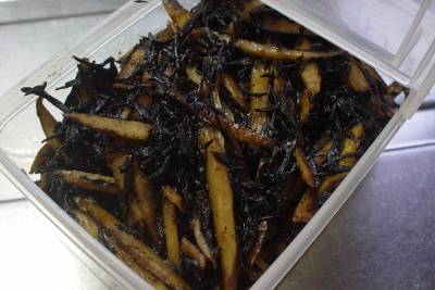 ごぼうとひじきのきんぴら