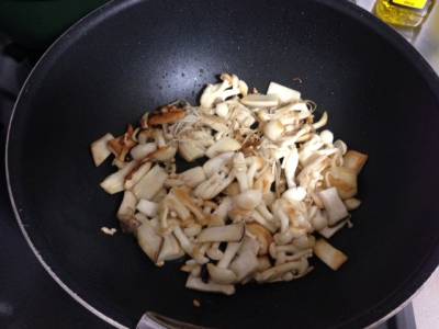 きのこの強火ソテー
