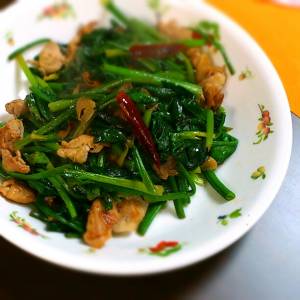 たっぷりほうれんそうと豚肉のピリ辛蒸し