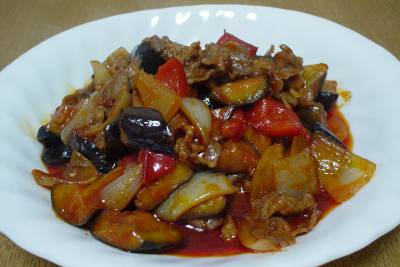 なすと豚肉の甘辛炒め（カジポックム）