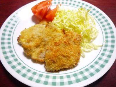 豚肉のチーズパン粉焼きとアスパラガスのグリル