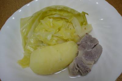 豚肉の塩漬けの煮込み