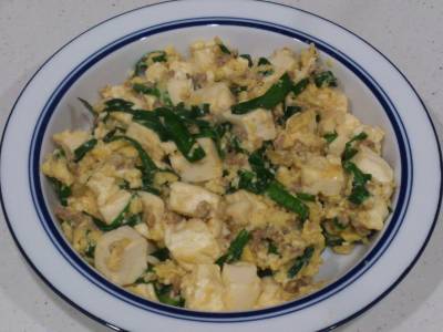 ひき肉と豆腐のにら炒め