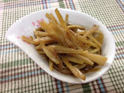 うどの皮のきんぴら