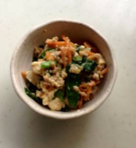 ひき肉と豆腐のにら炒め