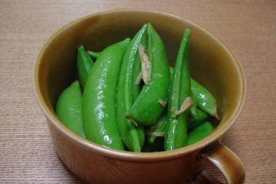 スナップえんどうの塩炒め