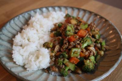 ブロッコリーの肉そぼろご飯