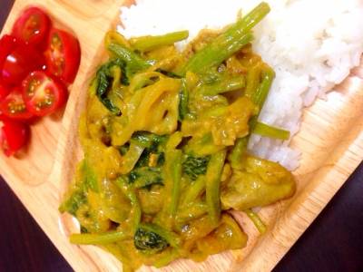 豚肉と菜の花のクリームカレー