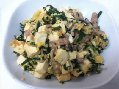 ひき肉と豆腐のにら炒め