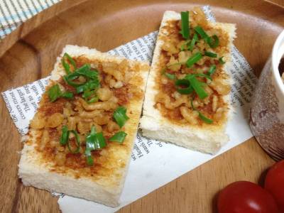 みそ揚げ玉トースト