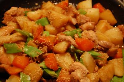 新じゃがのごま煮