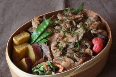 豚こまのしょうが焼き