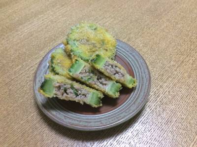 ゴーヤーの肉詰めフライ