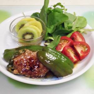 ピーマンの肉詰めオイスターソース味