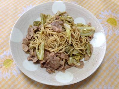 豚とキャベツのアンチョビ焼きそば