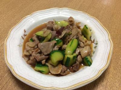 きゅうりと豚肉のピリ辛炒め
