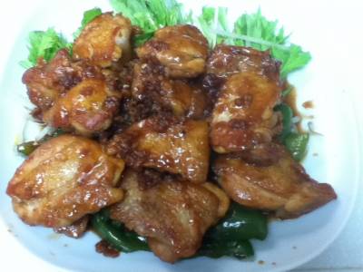 鶏もも肉のにんにく照り焼き