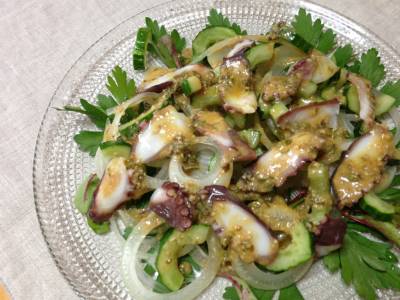 たことトマトのサラダ ごまみそドレッシング