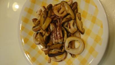 しいたけといかのバター炒め