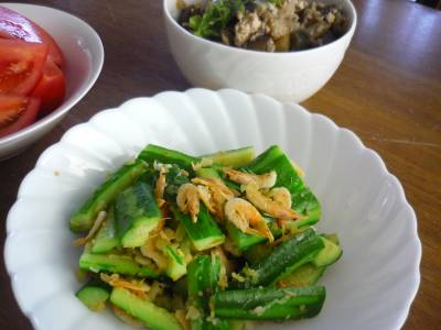 きゅうりと桜えびの塩炒め