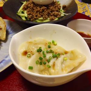 もっちり水ギョーザ