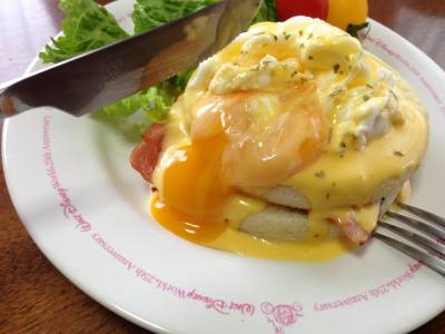 エッグベネディクト