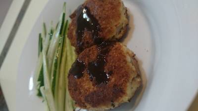 肉コロッケ