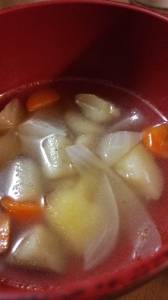 初夏の根菜スープ