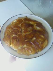 りんごのカラメルホットケーキ