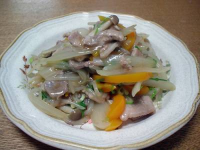 カリカリ豚バラの肉野菜炒め