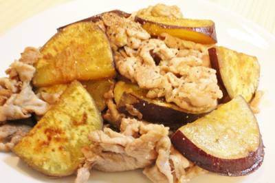 さつまいもと豚肉のバターじょうゆ焼き