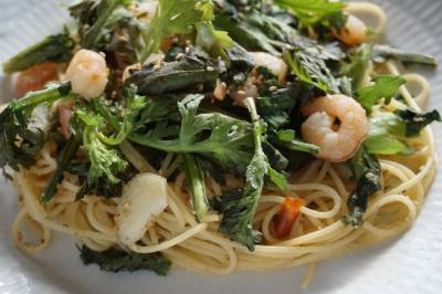 春菊と小えびのパスタ