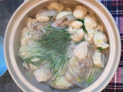 ヒラヒラごぼうと鶏だんごのあっさりなべ