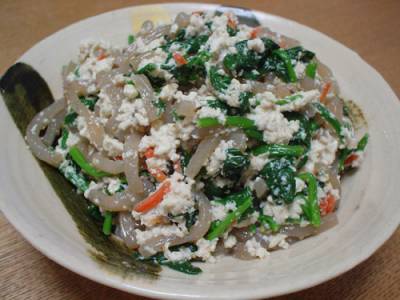 ホーレン草とコンニャクの白和え