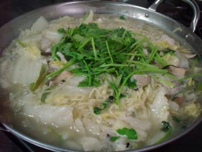 白菜漬けと豚肉の鍋