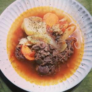 牛肉のトマトシチュー