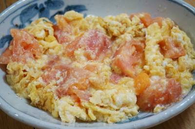卵とトマトの炒め物