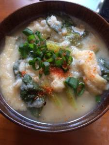 油揚げと小松菜のおから汁