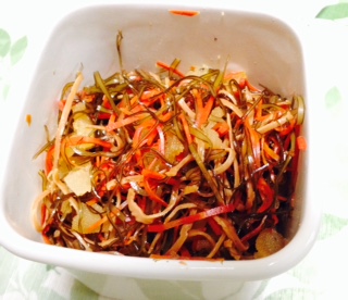 昆布とにんじんの煮物