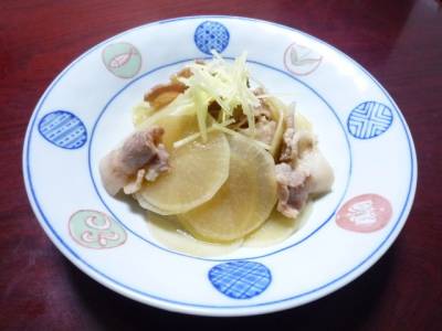 大根と豚肉の薄氷煮(うすらいに)