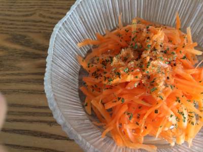 ダブル春にんじんサラダ