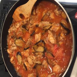 鶏肉となすのトマト煮