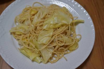 キャベツとアンチョビのスパゲッティ
