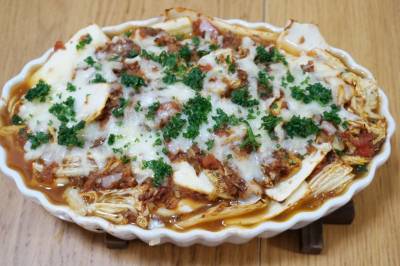白菜とごぼうのミートソースグラタン