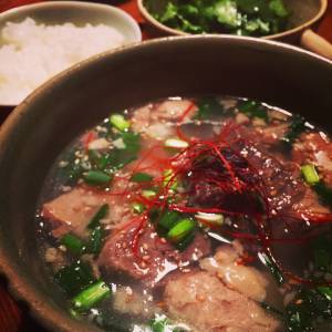 里芋と牛すじ肉のスープ