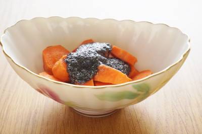 にんじんのごまだれがけ