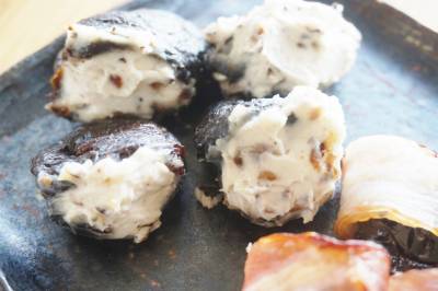 プルーンのくるみチーズ詰め