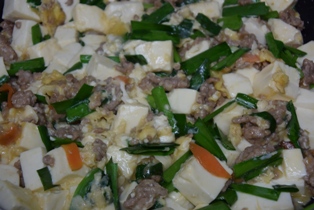 ひき肉と豆腐のにら炒め