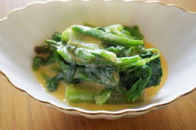 ほうれんそうの黄身ヨーグルトかけ