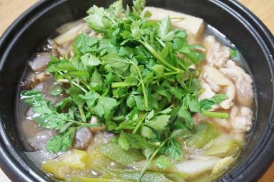 鶏とごぼうの田舎鍋